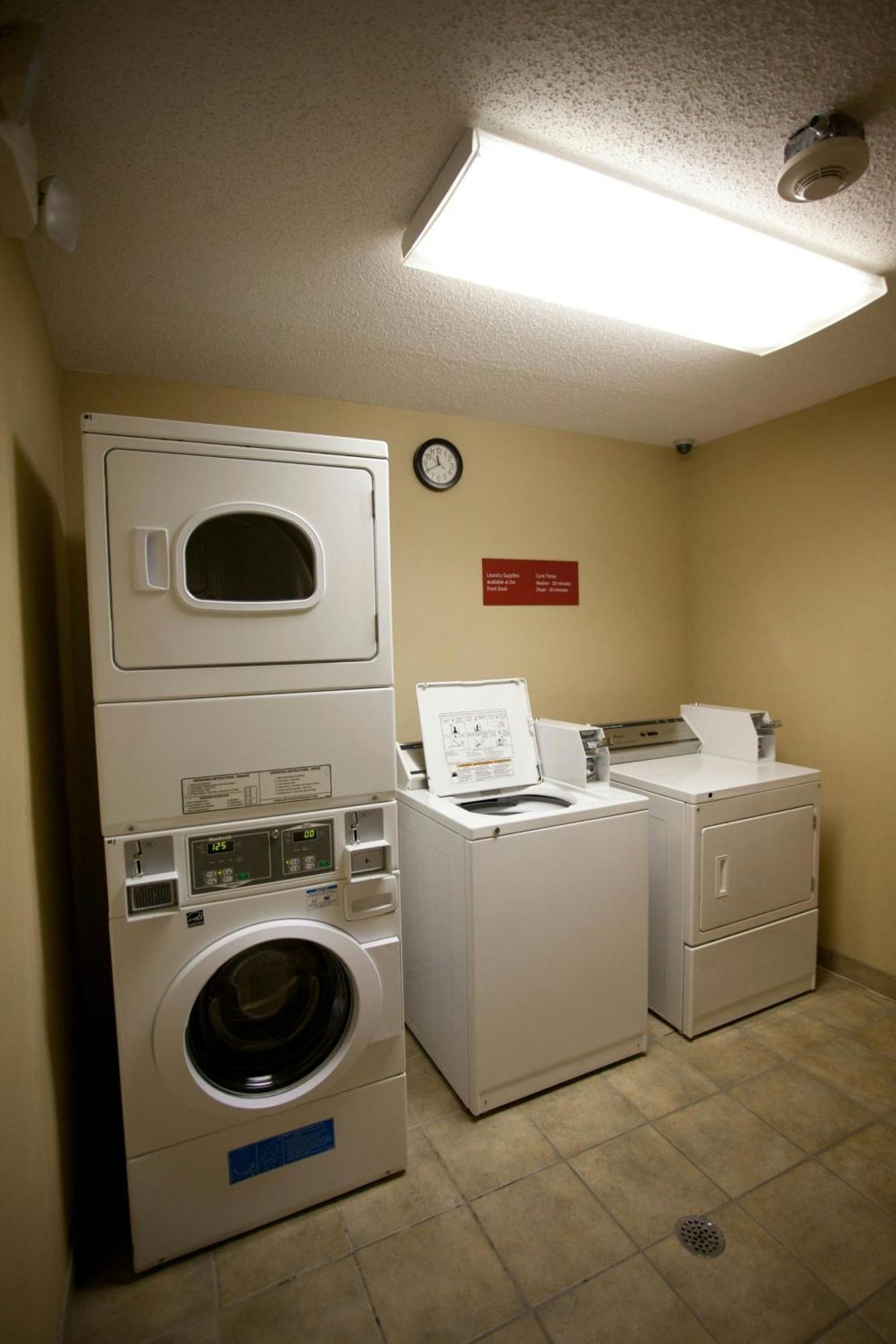 TownePlace Suites Detroit Warren Buitenkant foto