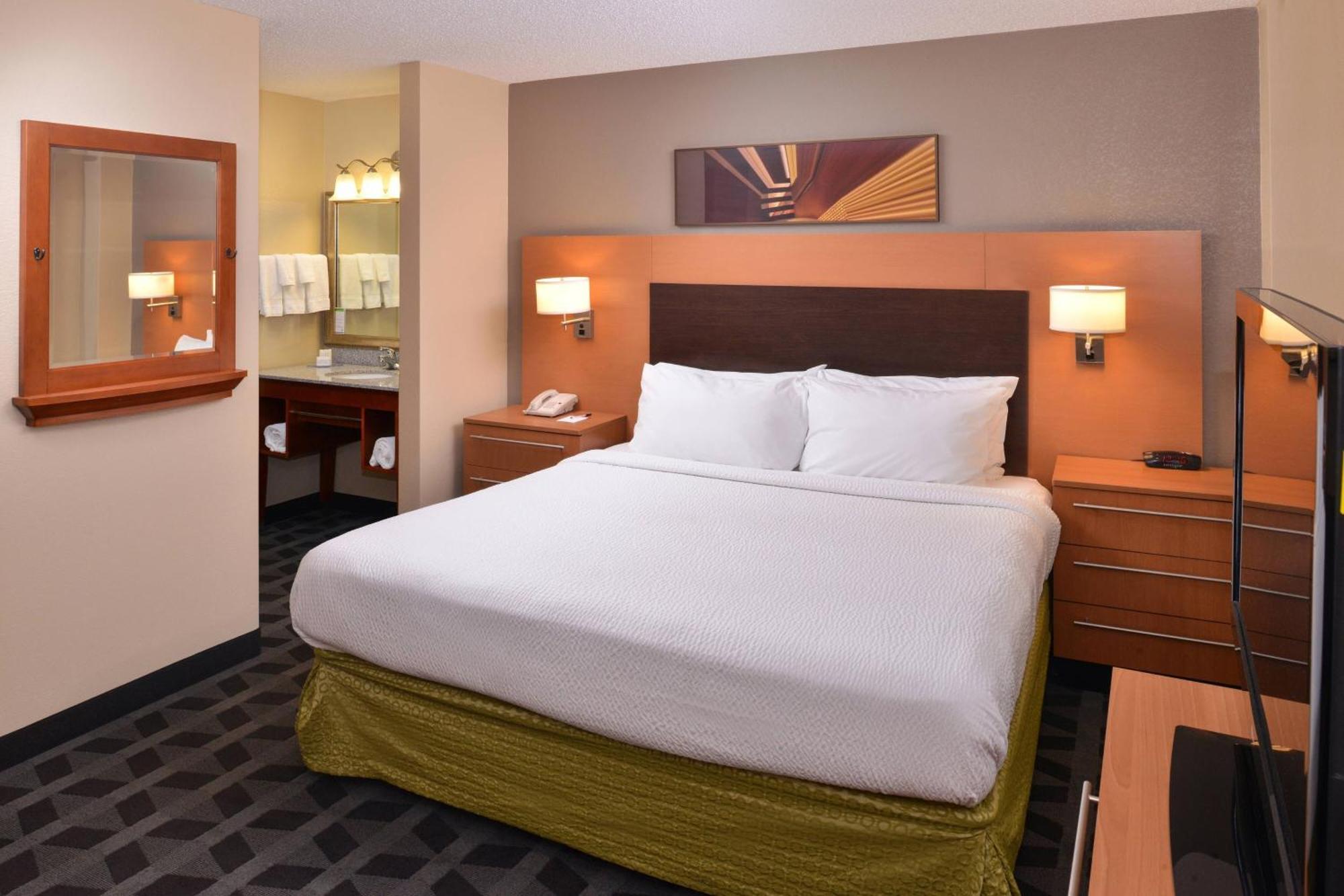 TownePlace Suites Detroit Warren Buitenkant foto