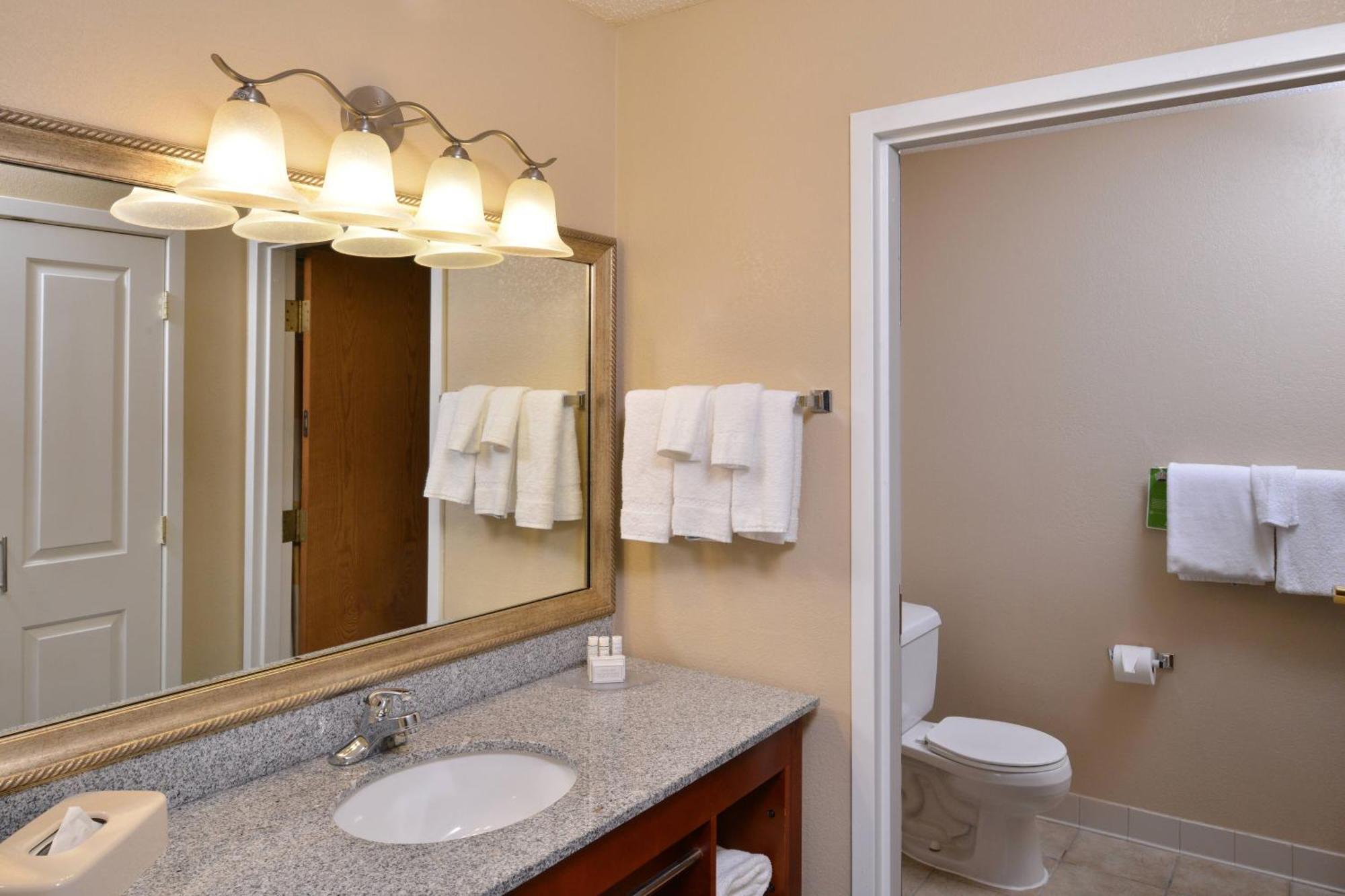 TownePlace Suites Detroit Warren Buitenkant foto
