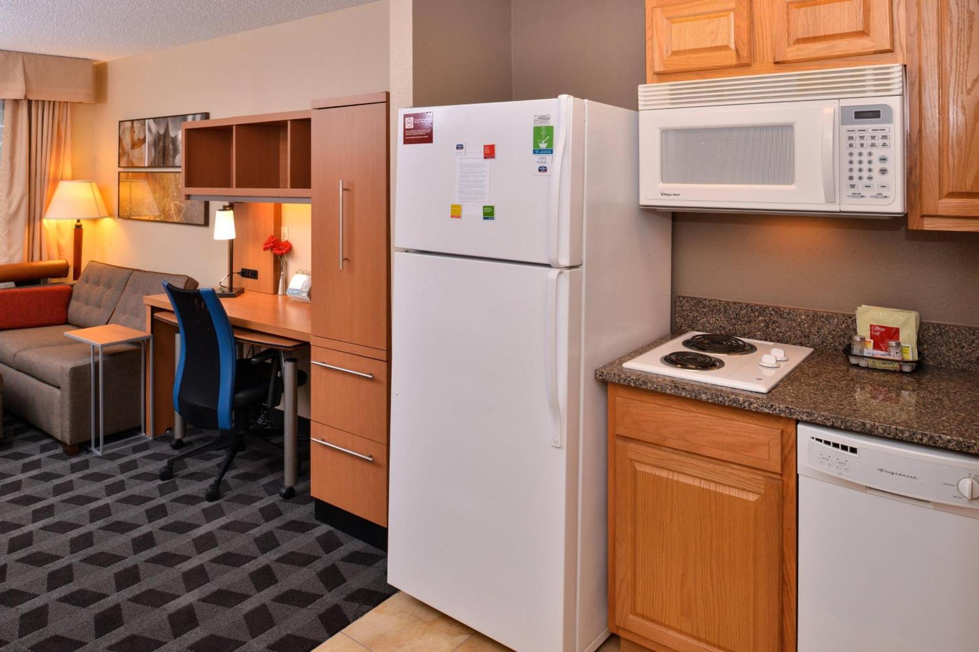 TownePlace Suites Detroit Warren Buitenkant foto