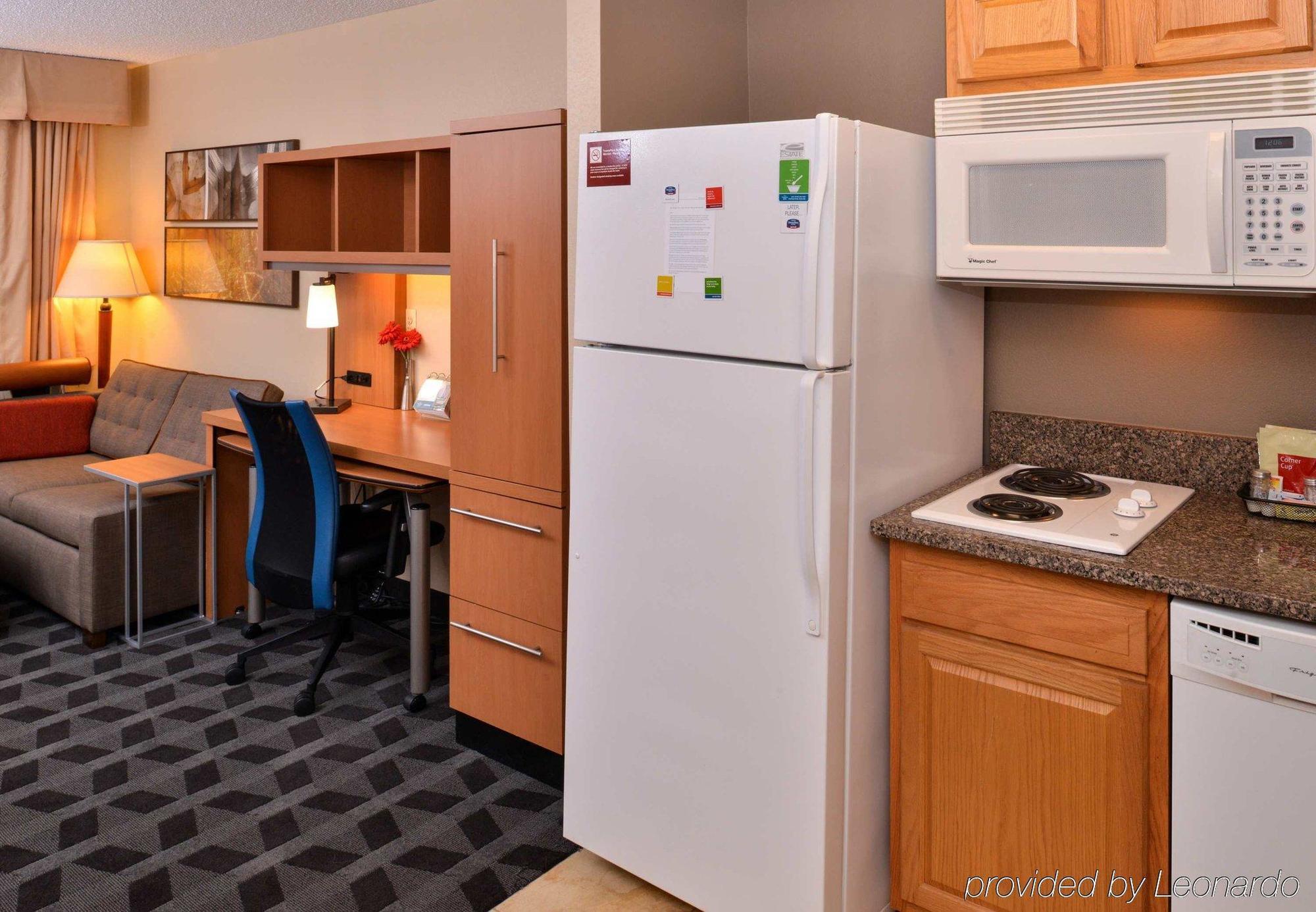 TownePlace Suites Detroit Warren Buitenkant foto