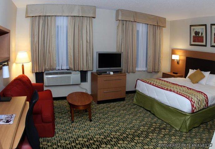 TownePlace Suites Detroit Warren Buitenkant foto