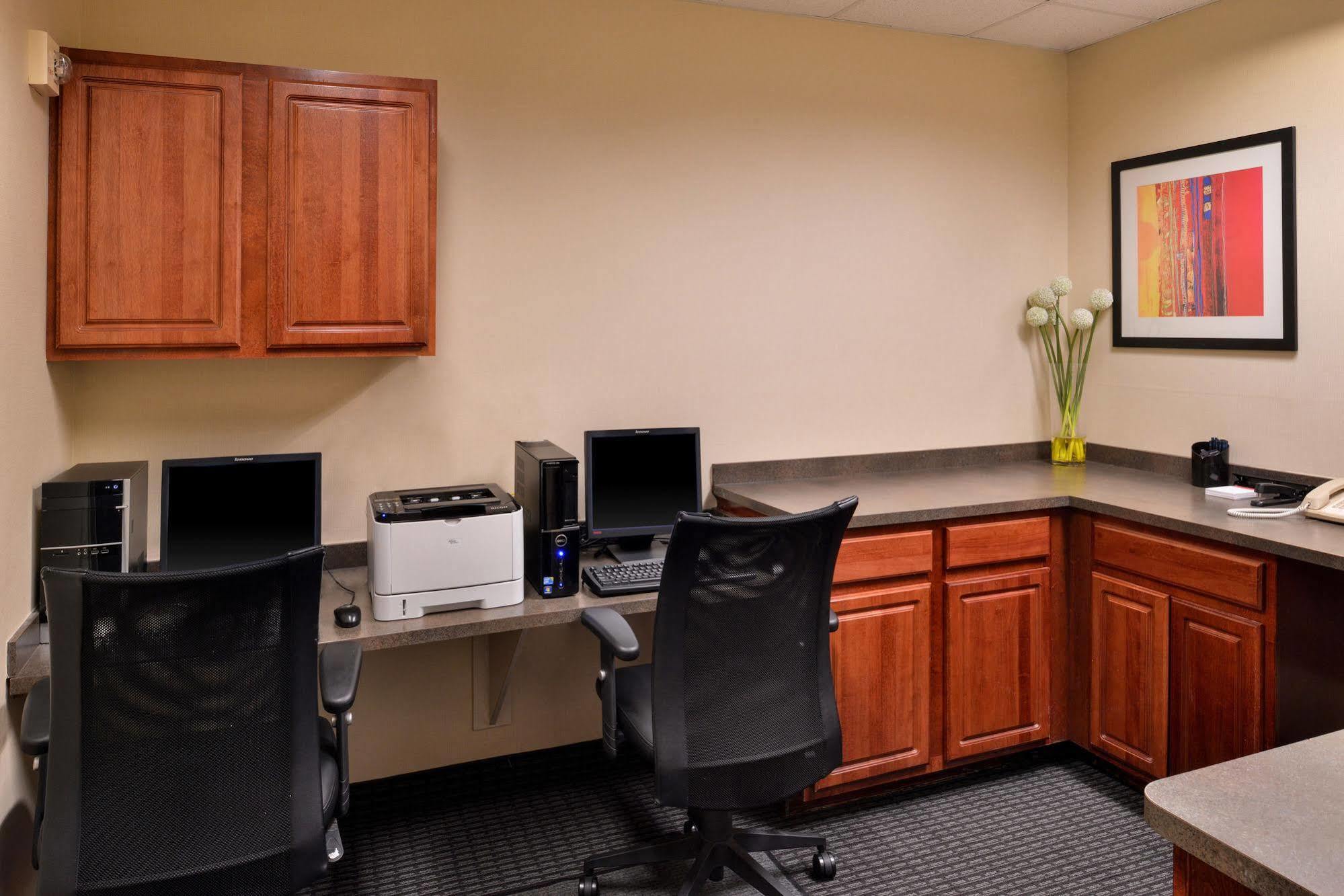 TownePlace Suites Detroit Warren Buitenkant foto