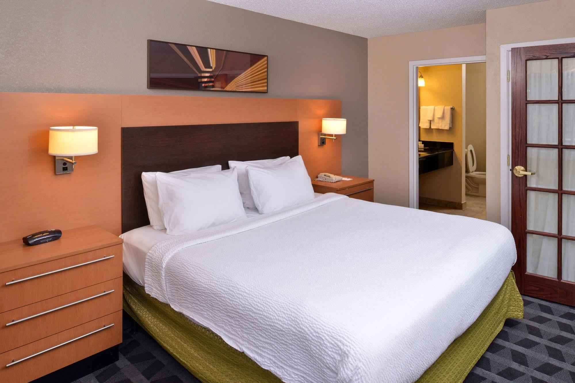 TownePlace Suites Detroit Warren Buitenkant foto